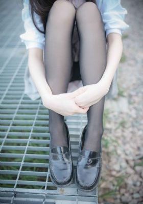 一二三四免费观看