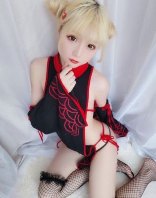 爱丝无圣光